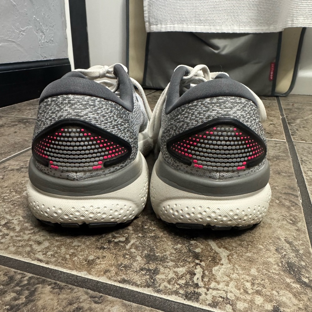 Womens Brooks Ghost 16 size 7.5 - Picture 5 of 7